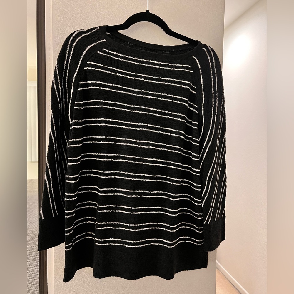 Long sleeved light weight sweater black and white stripe.